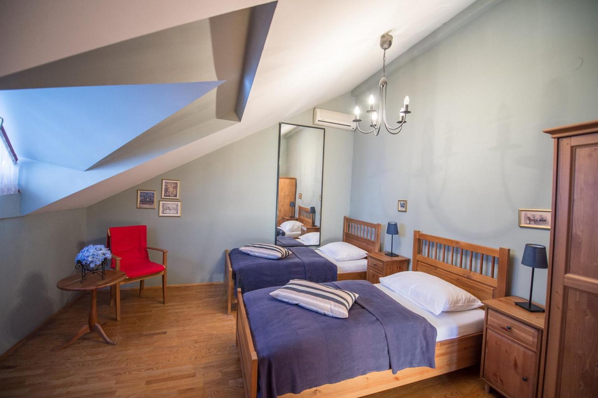 Guesthouse Trajbar Team Zaprešić Kamer foto