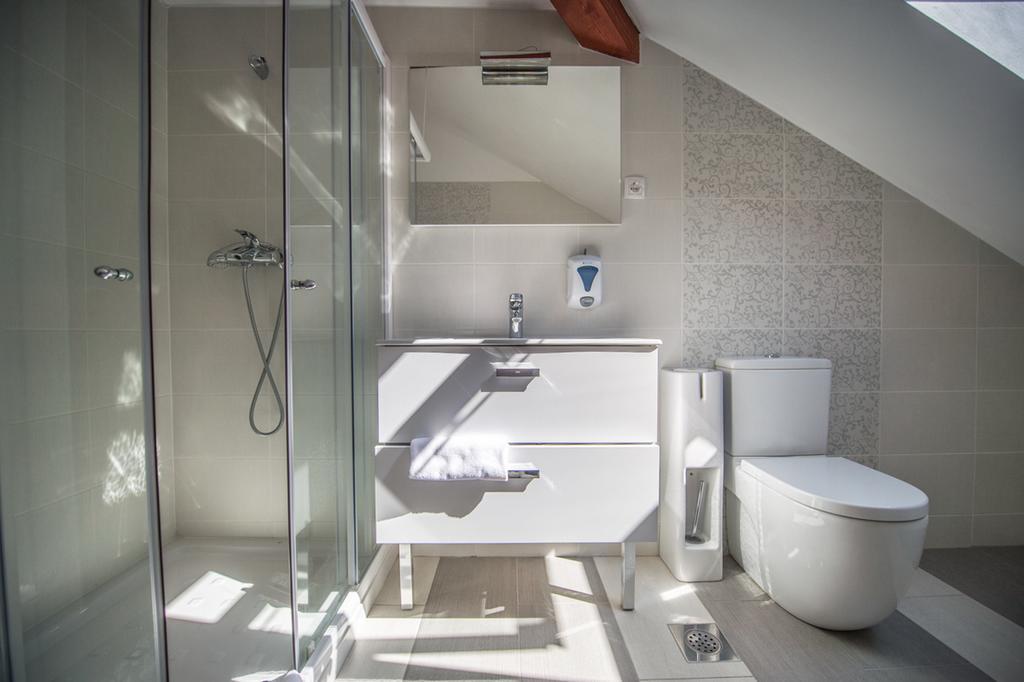 Guesthouse Trajbar Team Zaprešić Kamer foto