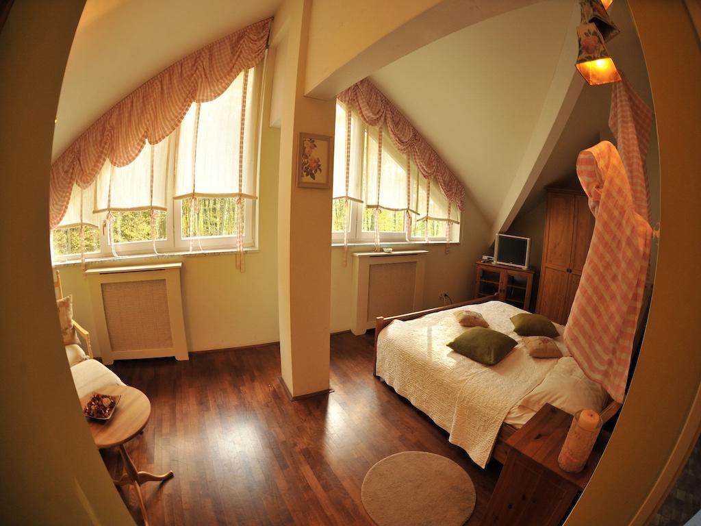 Guesthouse Trajbar Team Zaprešić Buitenkant foto